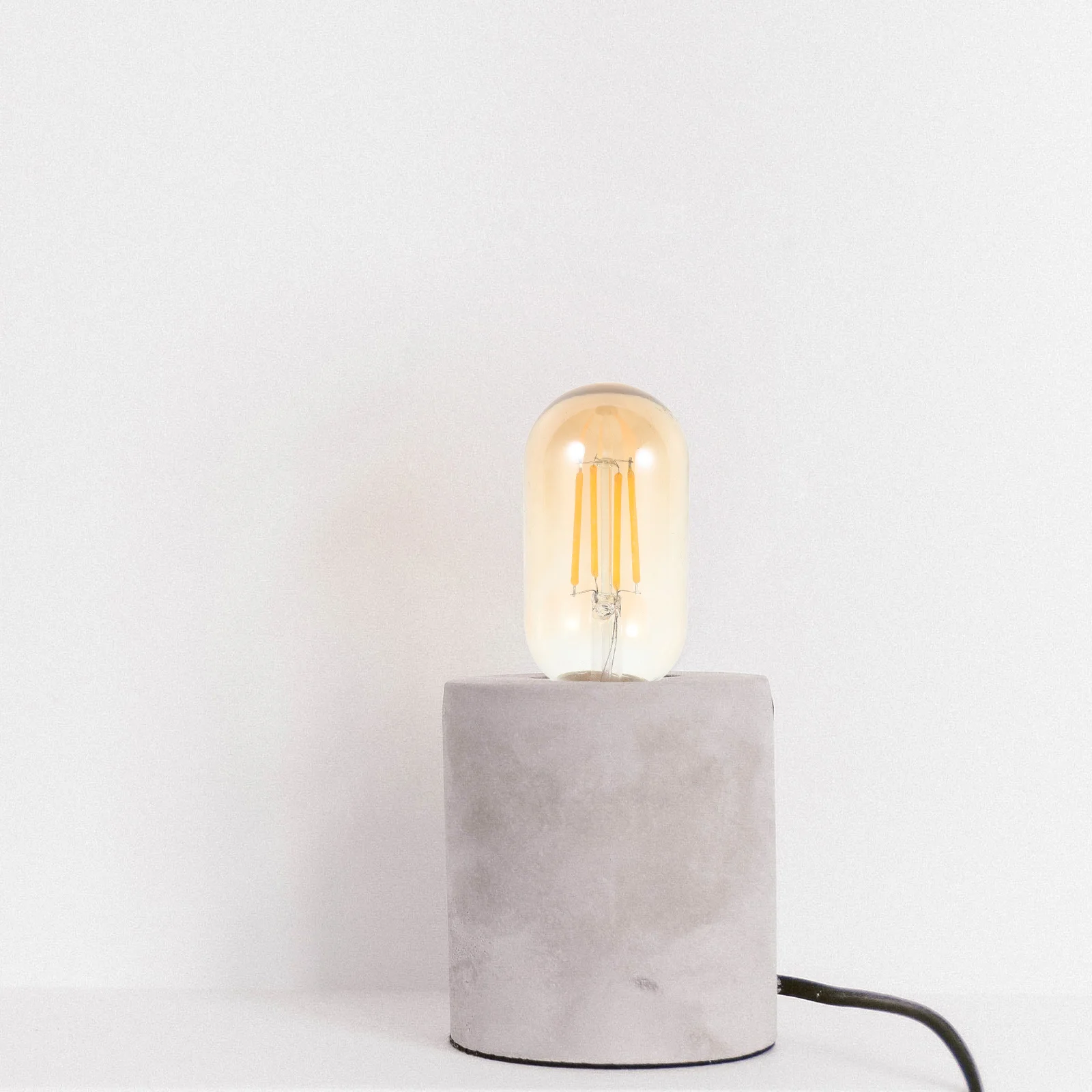 

E27 Vintage Filament Bulb Edison Style Tungsten Decorative Glass Lamp Warm Light 220V Filament Bulb Light Bulbs