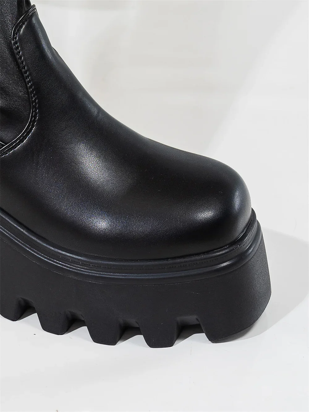 2026 Damen Schwarze Gothic Plateau-Overknee-Stiefel Y2K Stretch Kunstleder Runde Zehenkappe Hoher Absatz Goth Clubwear Schuhe – Detail 13
