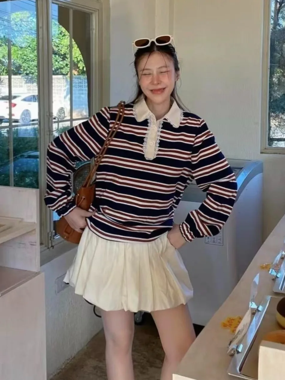 부드럽고 피부 친화적인 긴 소매 스트라이프 스웨트셔츠 여성 디자인 센스 패치워크 레이스 가을 신상 편안한 탑