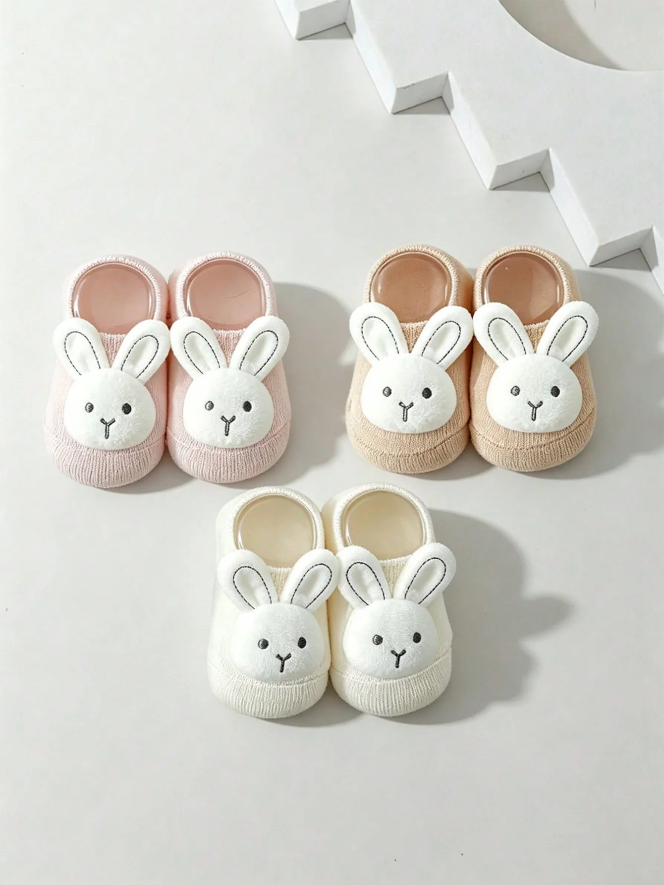 3 Paar süße und bezaubernde kurze Socken mit Hasenmuster für Babys, aus Baumwollmaterial, geeignet für Babys zum Tragen im Innenbereich – Detail 3