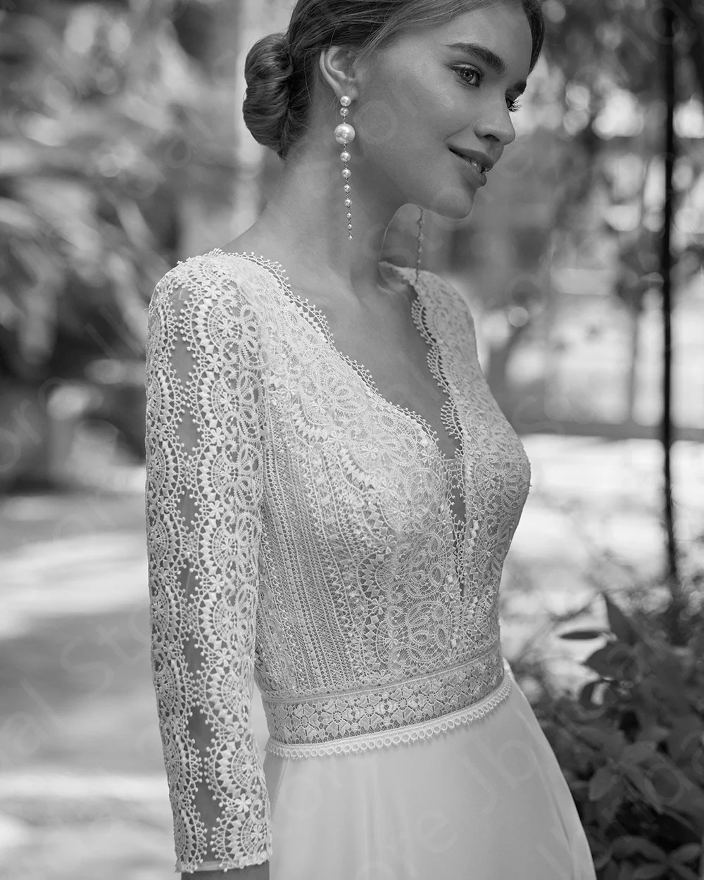 2024 Summer Boho Wedding Dresses Lace 3/4 Sleeves Bridal Gowns Beach V Neckline Bride Dress Cut Out Back Wedding Gowns On Sale