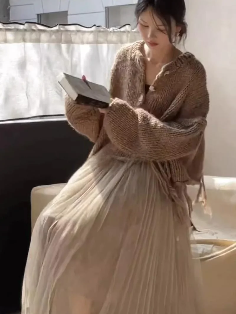 

ROUJE KEFSS Gentle Style Knitted Sweater Set 2024 Autumn New Arrival Long Sleeve V-Neck Regular Length for plus Size Women