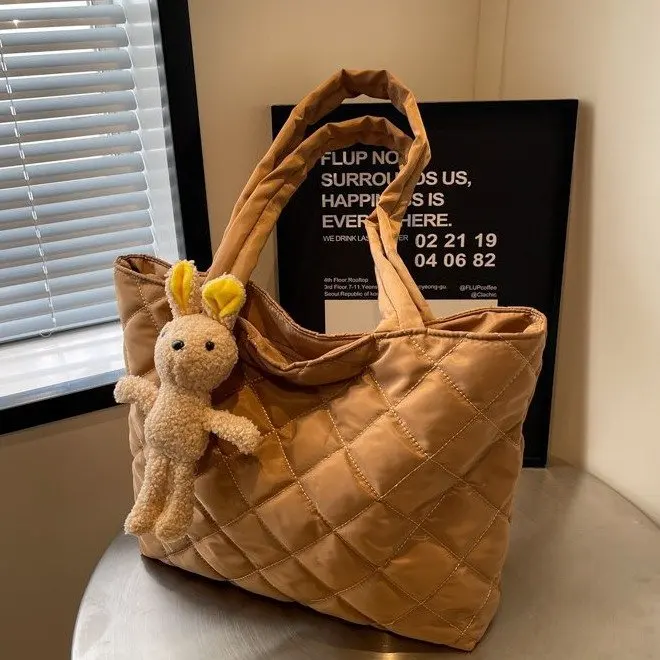 

2025 New Fashionable Tote Bag for Women Stylish Large Capacity Quilted Shoulder Bag Japanese Harajuku Designer Luxury Bag