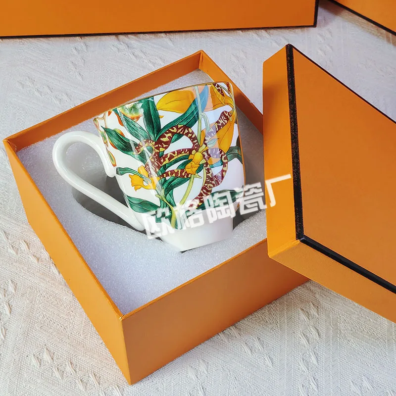 

Light Luxury European - Style Creative Bone China Small - Footed Mug for Breakfast Milk Oatmeal in Office Coffee Shop