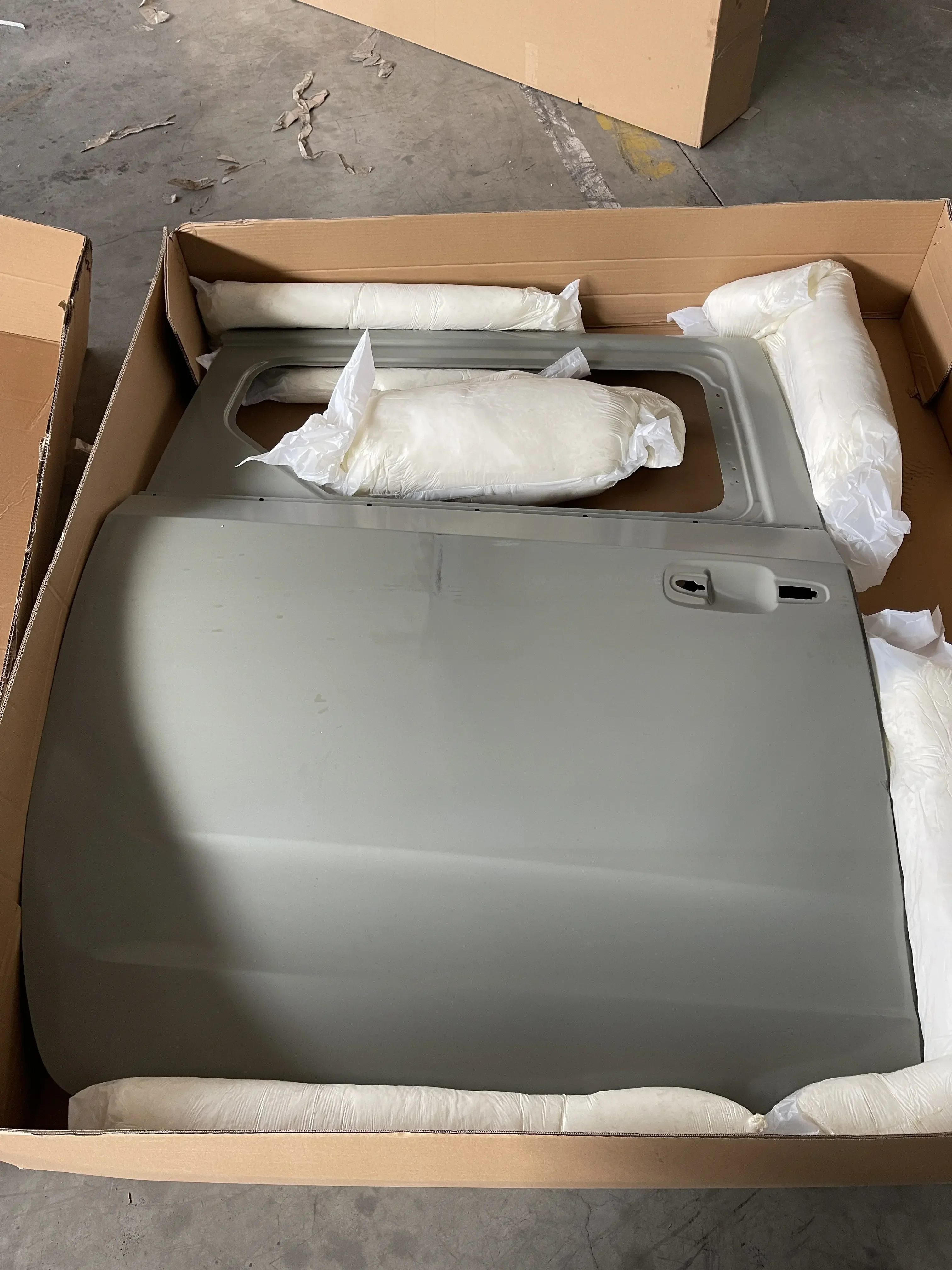 NO.#C00040030-4100 Hot Sale Original Genuine Auto Body Parts MAXUS Car Doors/Car Side Sliding Door Weld Assembly