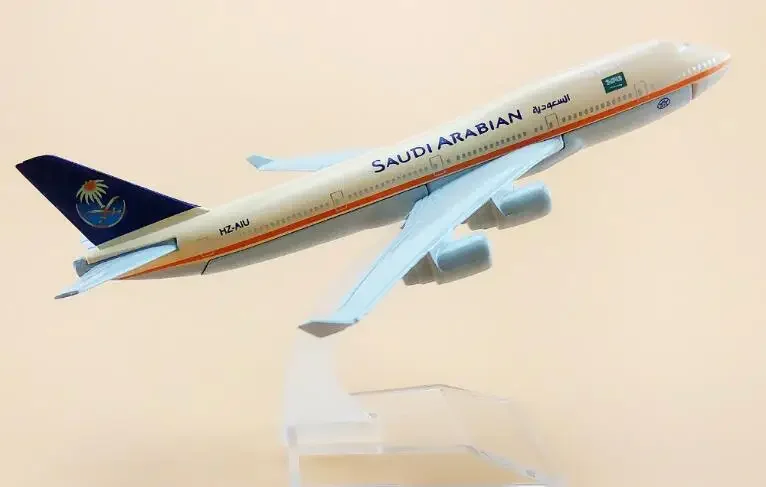 16cm Plane Model Airplane Model SAUDI ARABIAN Boeing 747 Aircraft Model 1:400 Diecast Metal Airplanes Plane Toy Gift Free