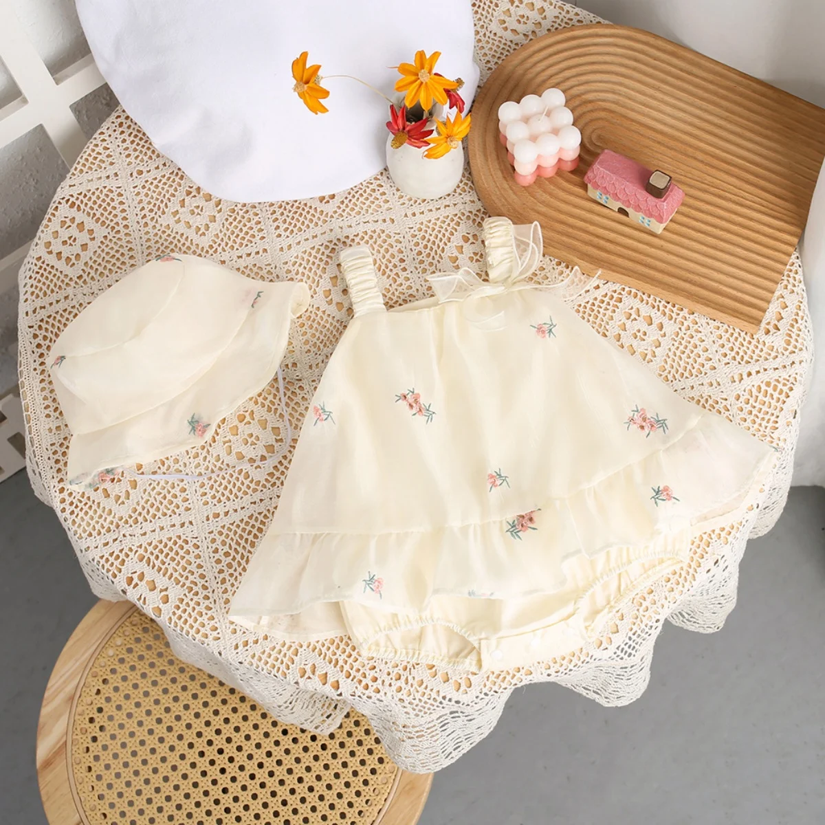 Summer Sweet Baby Sleeveless Dress Romper Lace Bow Flower Ruffle+Beige Hat Girls Bodysuit Thin Soft Toddle Jumpsuit