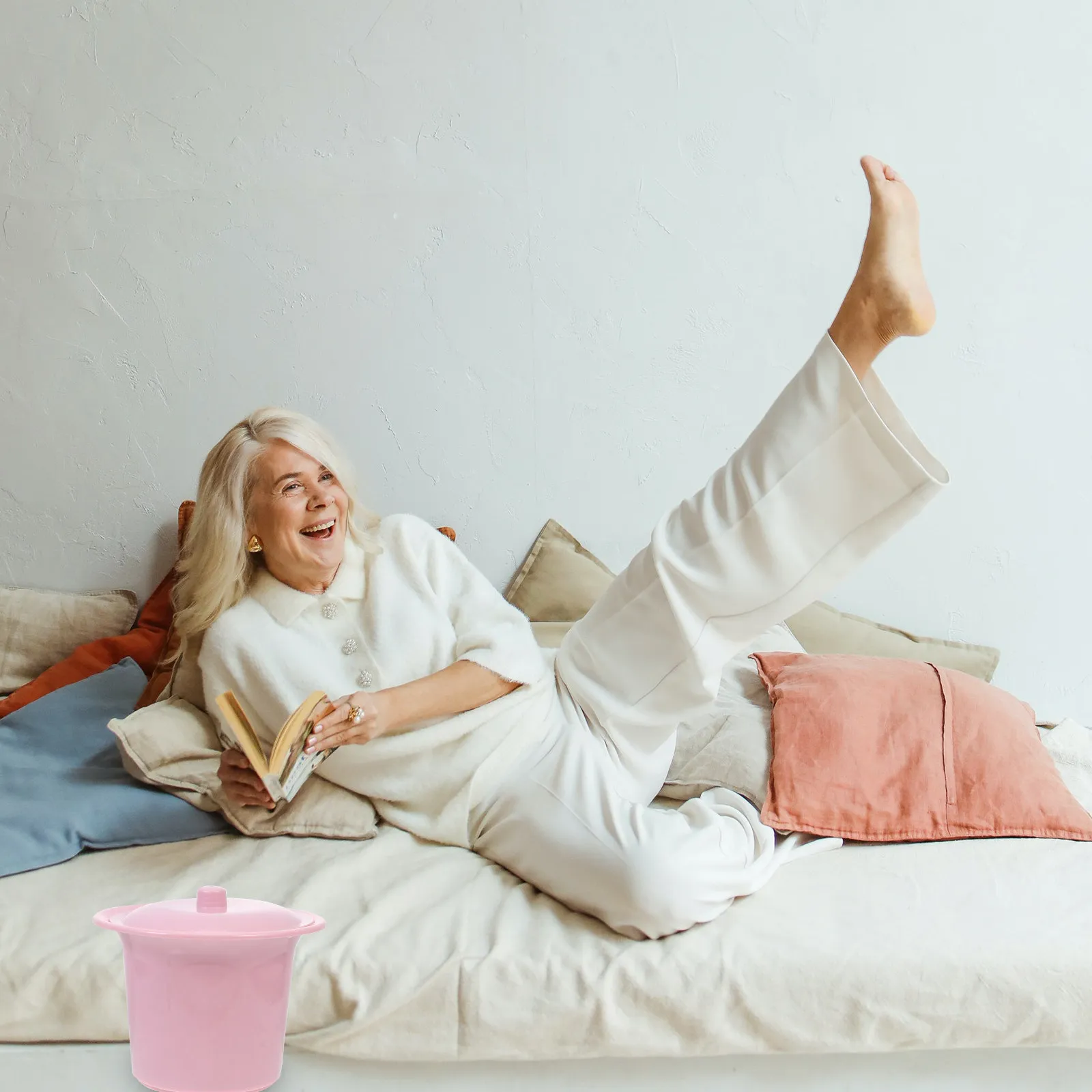 

1 шт. пластиковый контейнер-судно для срыгиваний с крышкой, гладкая поверхность, легко чистится, глубокая вогнутая конструкция, для пожилых людей, для использования в помещении