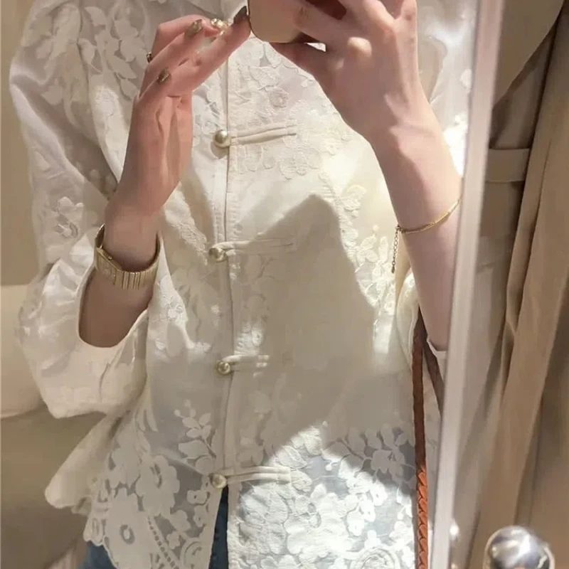 New Chinese Style Gentle Style Embroidered High-end Long Sleeved Shirt for Women Spring Fashion Commuting Chic Simple Loose Top