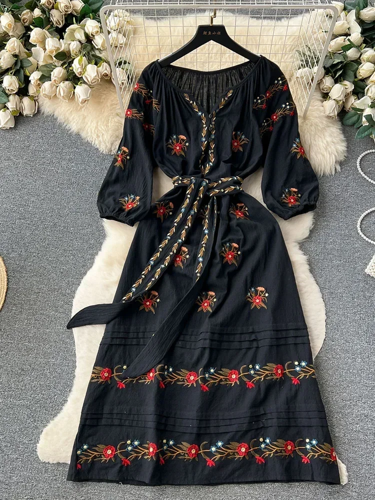 Women Spring Dress Small Retro Ethnic Style Embroidery Bubble Sleeve Dress Lace Up Waist To Show Slim Holiday A-line Dress D4157