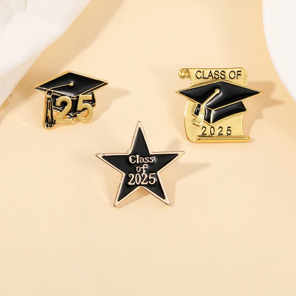 2025 Ggraduation Season Enamel Brooches Doctorial Hat Diploma Class Of 25 Design Pins For Student Gift