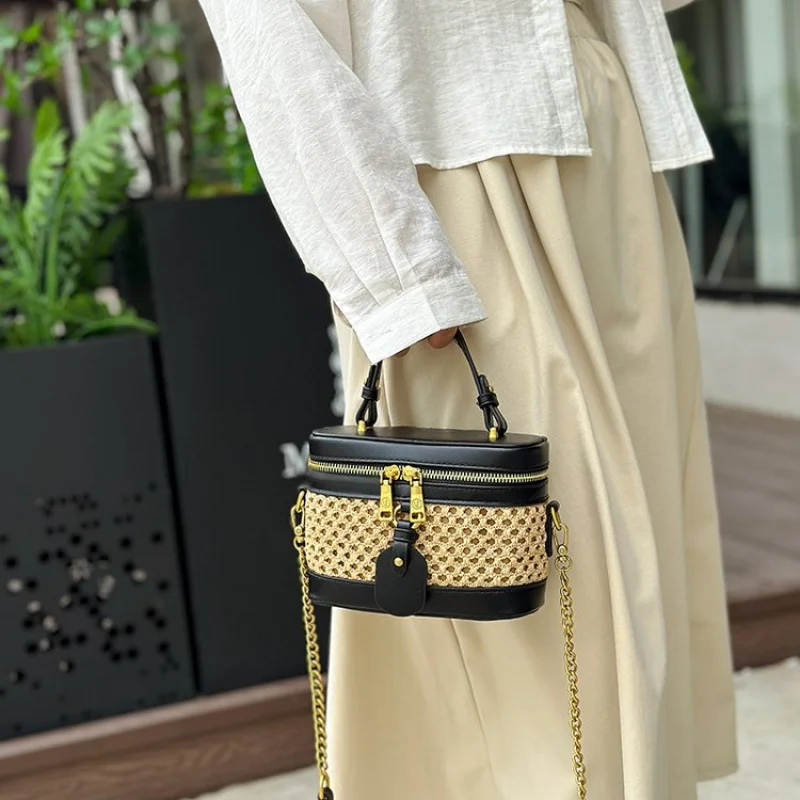 

Premium Leather Tote Bag For Ladies, Spacious Designer Handbag With Zipper Closure, Trendy Office & Travel Companion
