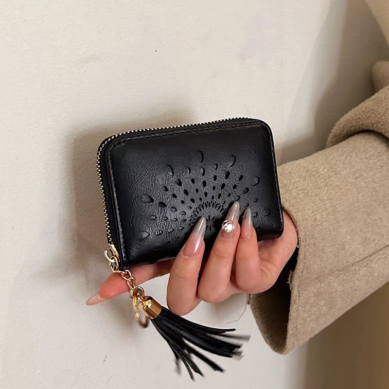 Porte-cartes décoratif Fringe pour femme, nouveau portefeuille design creux en PU, 2023