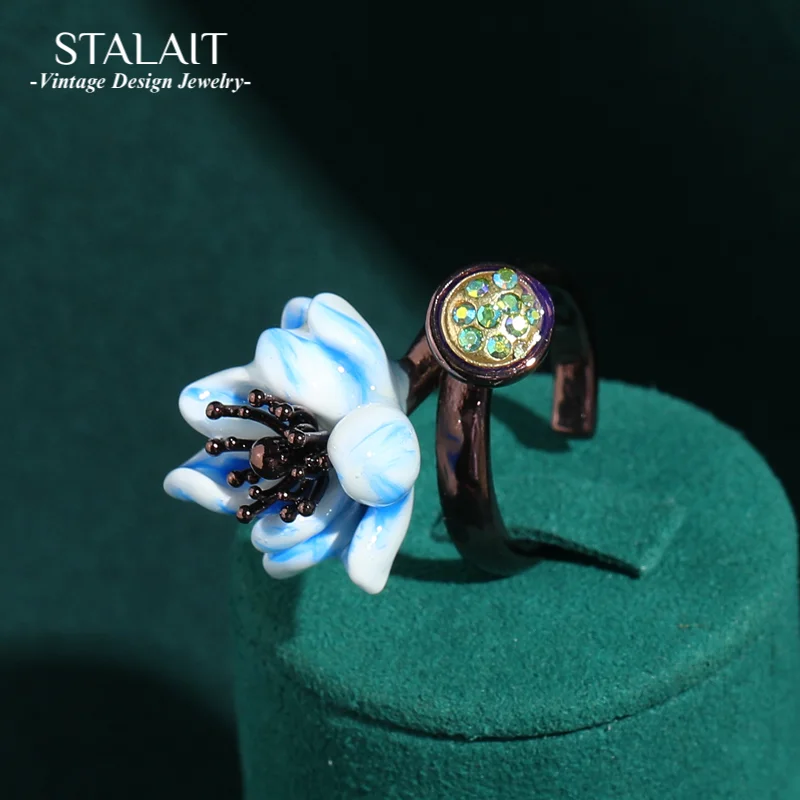

Vintage Jewelry Blue Flower Ring Copper Antique Gold Color Accessories For Women Luxury Quality Jewelry Party Summer Jewelry New