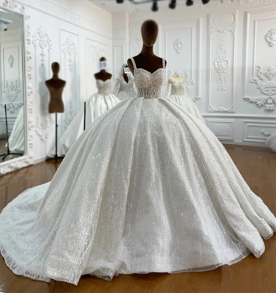 Maßgeschneiderte Träger, Ballkleid, Perlen, Perlenstickerei, Prinzessin-Hochzeitskleid