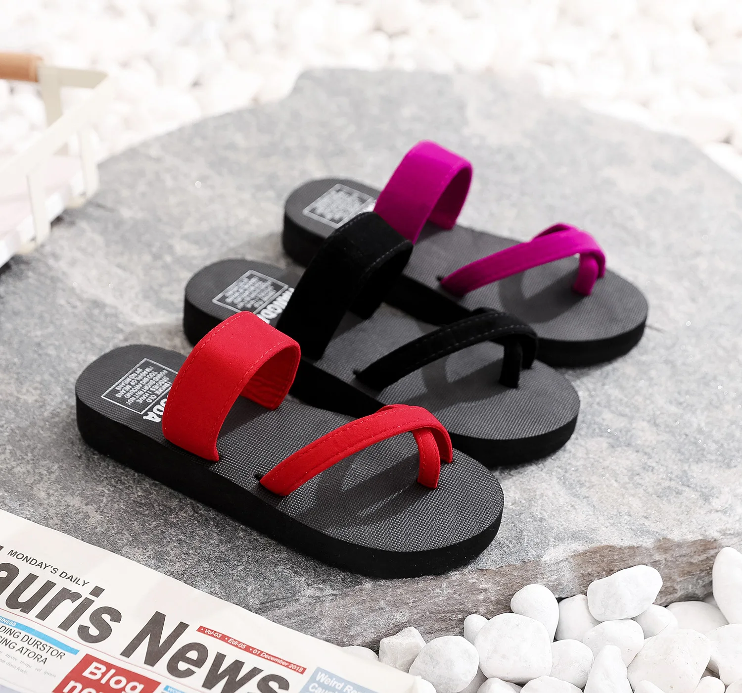 Fashion Women Slippers Shoes Retro Summer Flip Flops Casual Slippers Flat Sandals Ladies Beach Open Toe Flat Slippers Slides