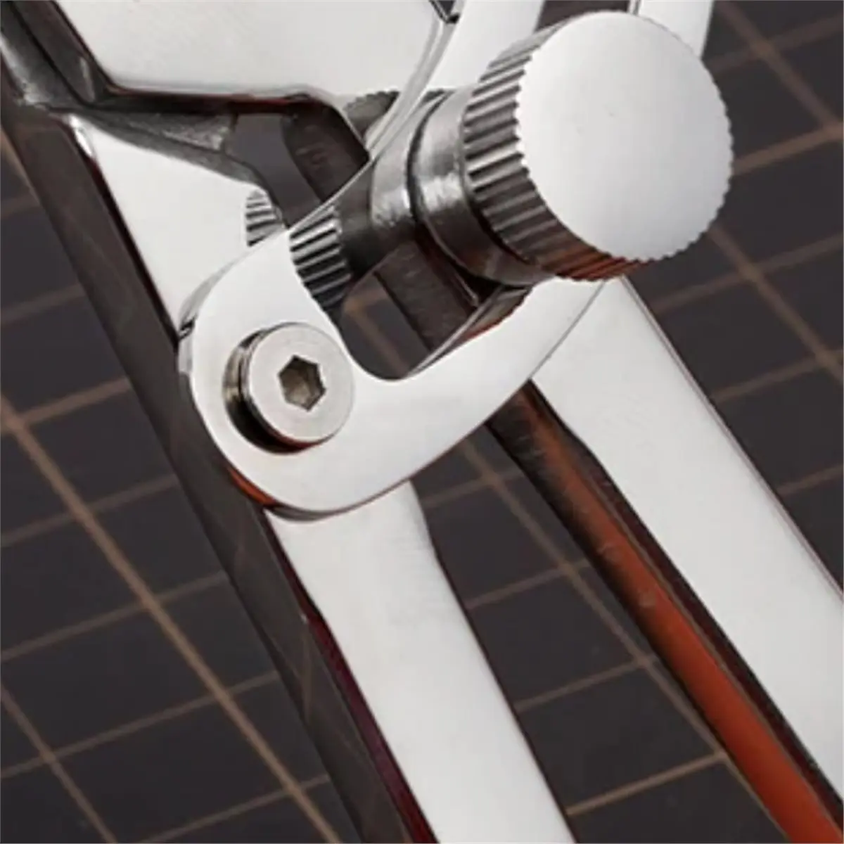 Spring Wing Divider, Adjustable Lockable Leather Craft Tool, Polished Stainless Steel Spacing Gauge