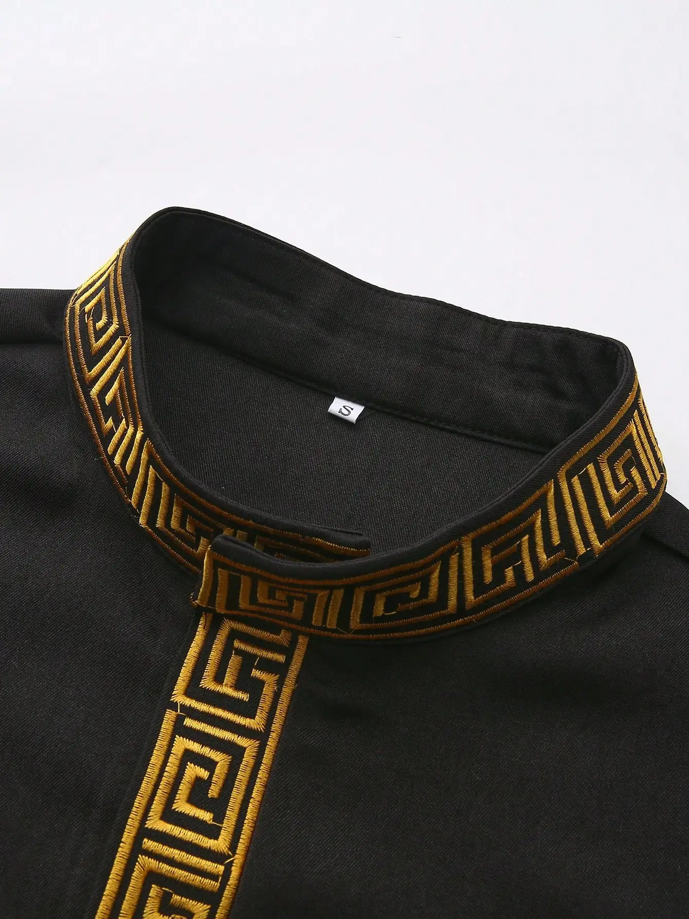 

Muslim men's thobe long sleeves embroidered stand-up loose casual Saudi Arabia Islamic men's Abaya parties traditional clothing