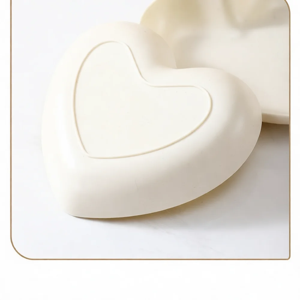 Minimalist Heart Tray Plastic Bone Dish Creative Snack Plate Kitchen Desktop Organizer Fruit Holder Tableware Item