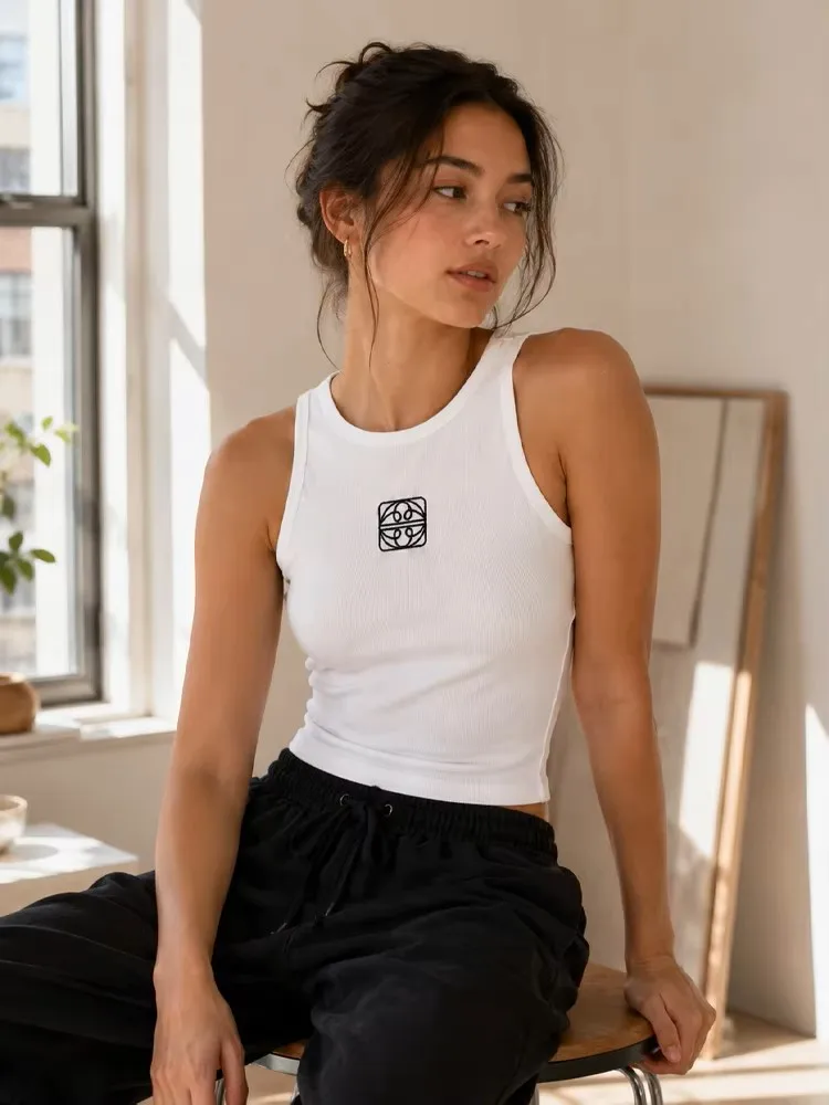 Damen Schwarzes Geripptes Grafik-Tanktop Rundhals Ärmellos Slim Fit Casual Streetwear Sommer 2026 Brandneues Cami-Top Tägliche Outfits – Detail 4
