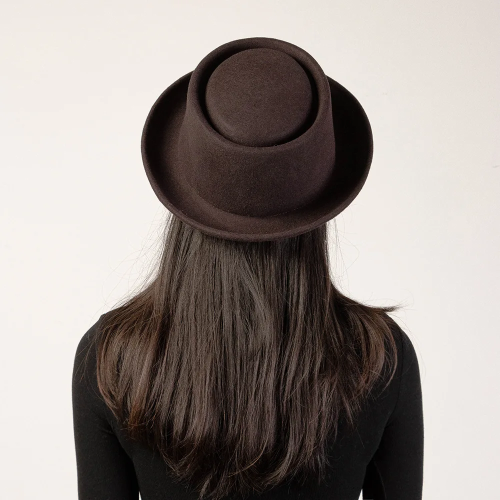 

Осенне-зимняя европейская и американская новая модная повседневная шерстяная шляпа с плоским верхом в форме кольца и короткими полями, теплая шерстяная фетровая шляпа для улицы