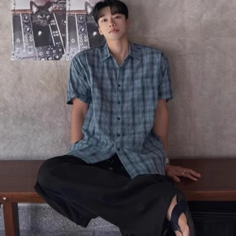 

2025 Summer Fashion Casual Checkered Short Sleeve Shirt Thin Breathable Loose Men's Neck Half Sleeve Top Korea
