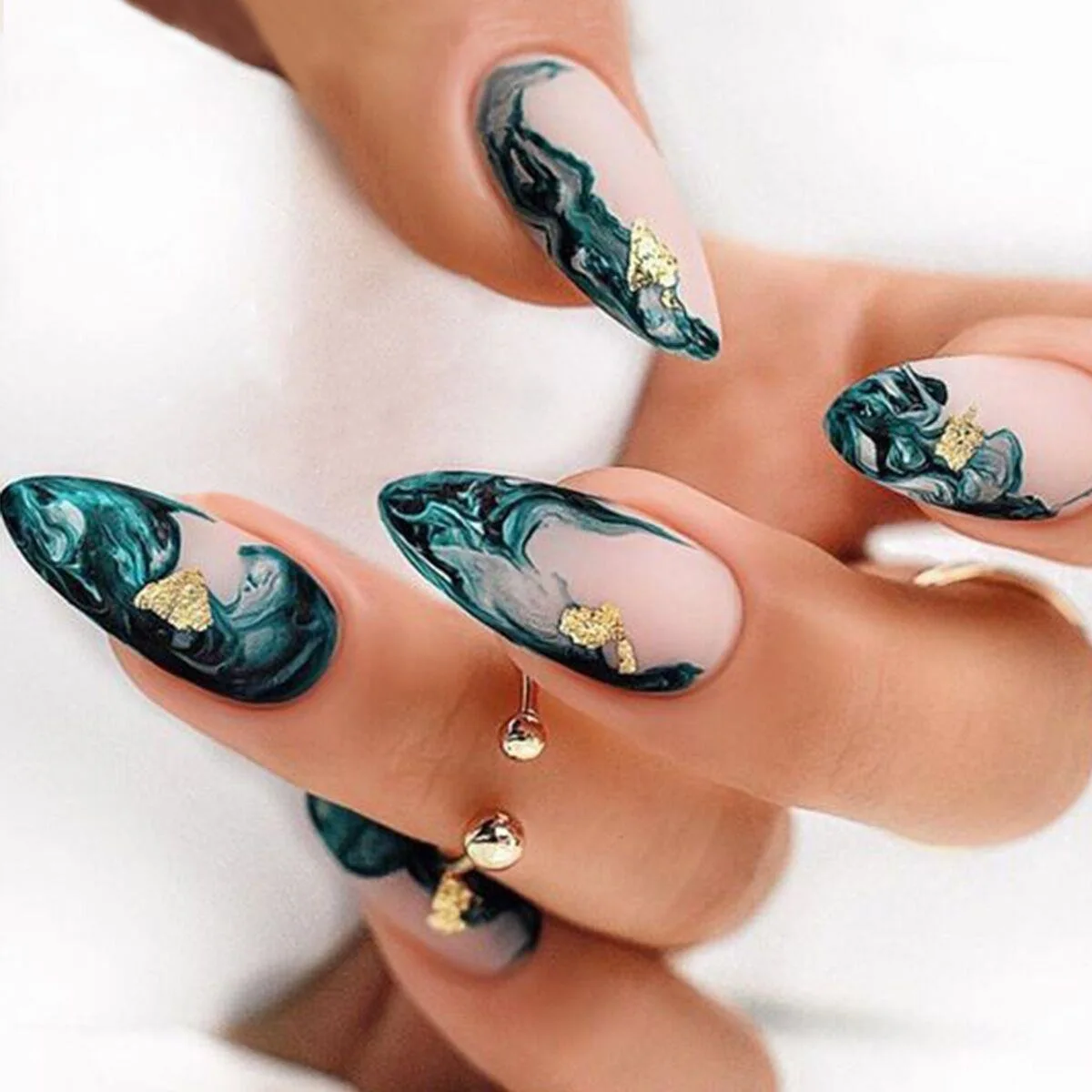 24Pcs Almond Fake Nail with Leaves Design Simple Brown False Nails Wearable French Oval Press on Nails Reusable Stiletto Nails