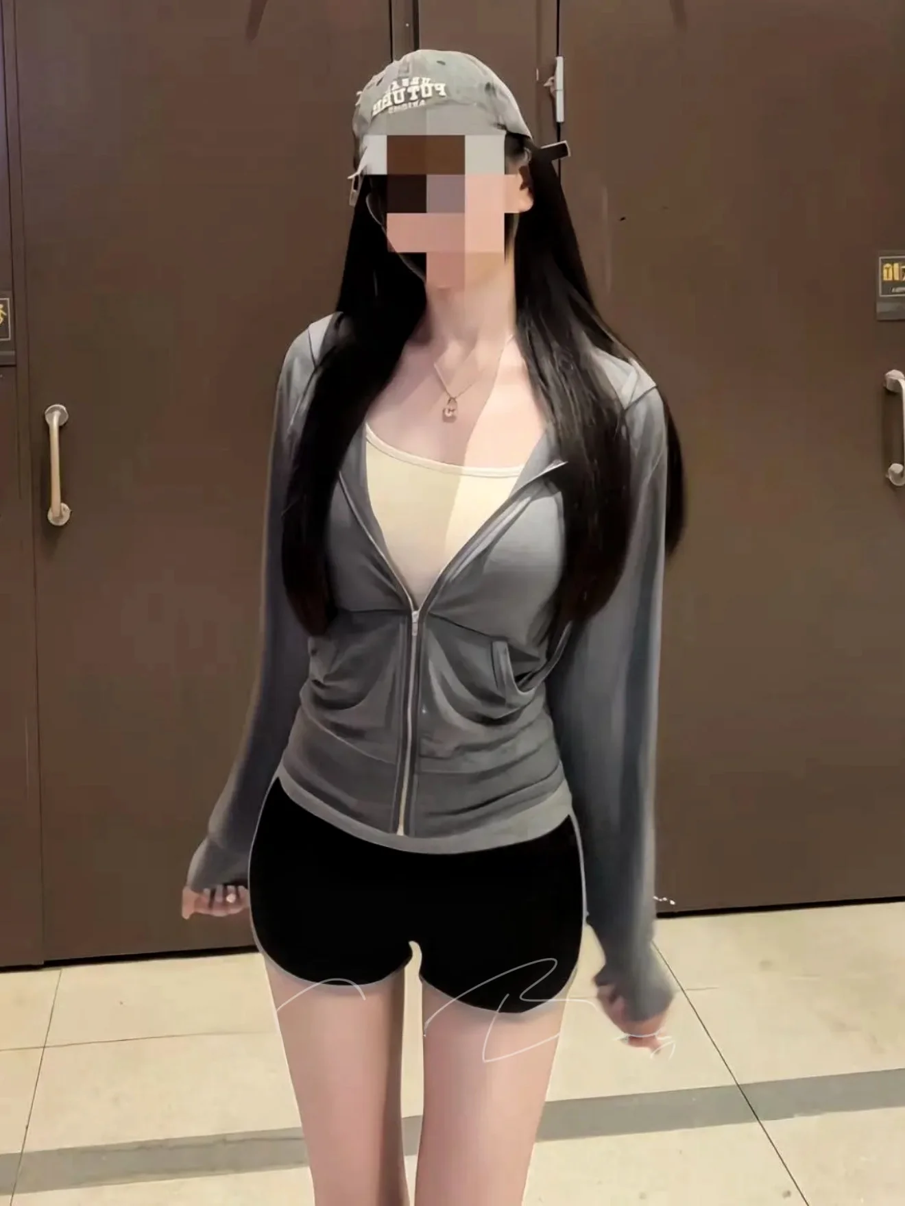 

Sexy Breathable Summer Air Conditioned Room Hooded Sports Jacket Casual Slim Fit Short Zipper Women's Fashion Outerwear