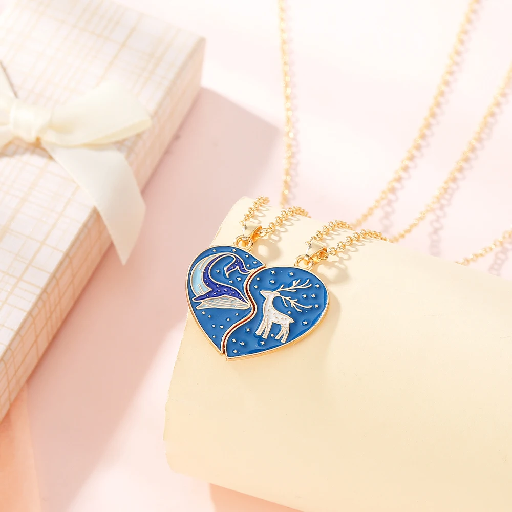 2Pcs/Set Merry Christmas Blue Space Whale Reindeer Pattern Design Heart Necklace BFF Best Friendship Jewelry Xmas Gift