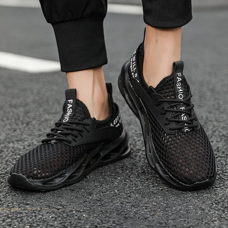 

Summer Men's Mesh Breathable Camouflage Sports Shoes 2026 Outdoor Lightweight Fitness Hiking Road Running Luxury Casual Shoes