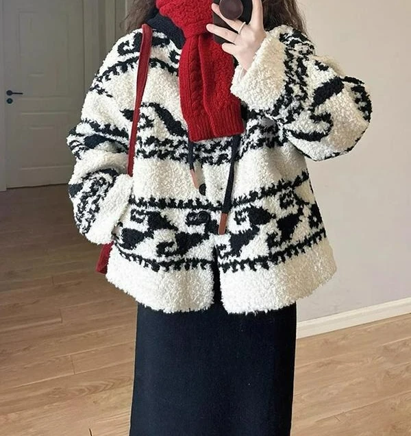 2025 Autumn and Winter New High-end Lamb Wool Short Jacket Warm Hooded Top