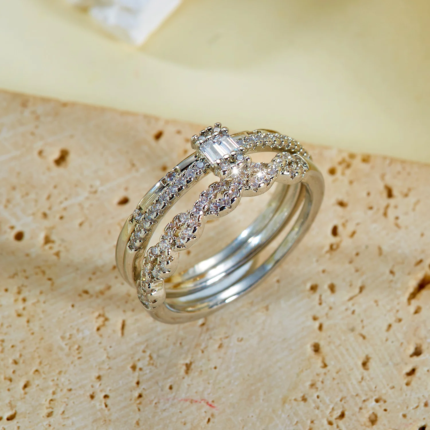 Zuckerwürfel-Design Kubischer Zirkonia Kupfer Geschlossener Ring für Frauen Quadratischer Minimalistischer Glitzernder Stapelbarer Feiner Fingerschmuck – Detail 5