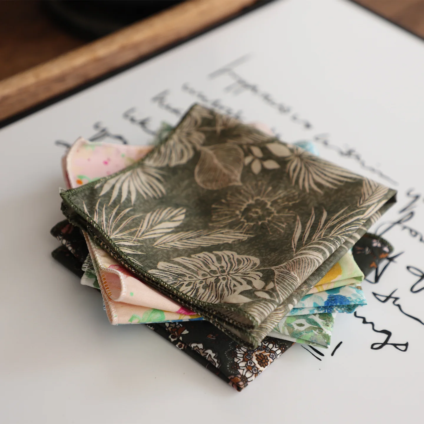 2026 New Cotton Floral Pocket Square Men Luxury Colorful Green Red White Flower Handkerchief Wedding Suit Accessories 22cm Hanky