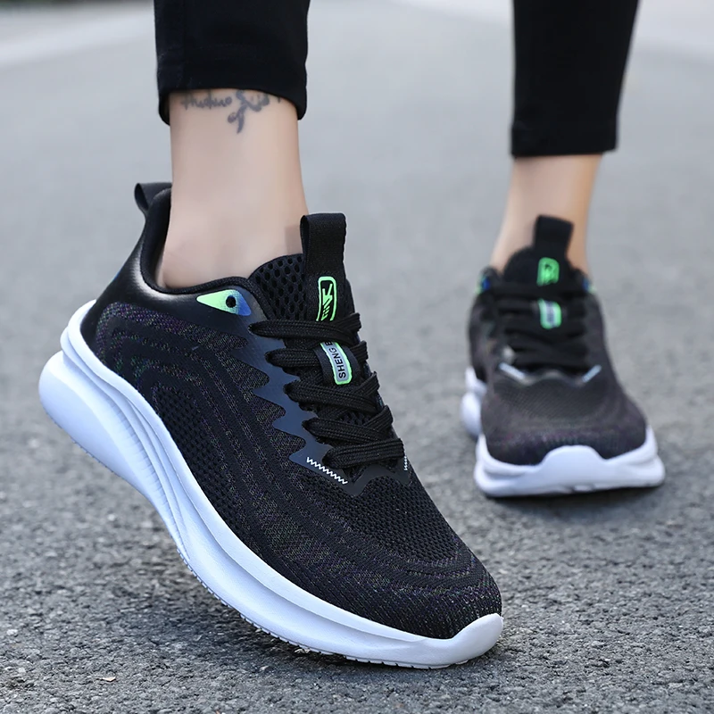 

Four Seasons Sports Breathable Running Shoes Women Lightweight Flat Soft Casual Sneakers Ladies Non-Slip Fashion Jogging Shoes