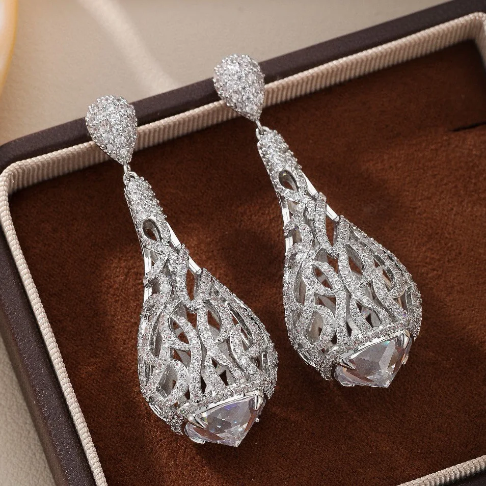 Fashionable hollow zircon waterdrop earrings luxury bridal wedding advanced ear accessory