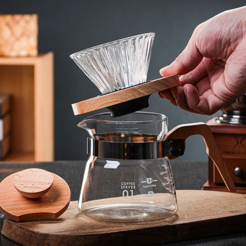 400/600ML Glass Pouring Cup Coffee Server with Wooden Handle High Borosilicate Glass Hand Brewed Coffee Sharing Pot