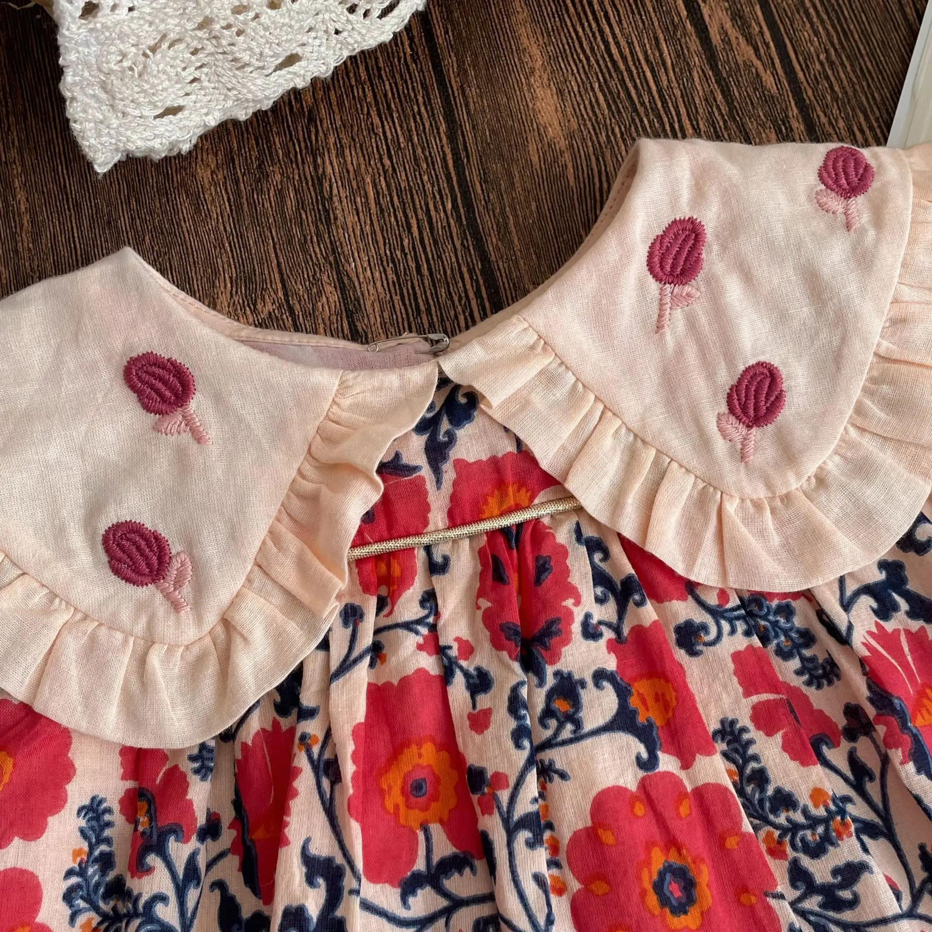 ¡En stock! Conjunto de muñecas Retro Floral para niñas, Top de muñeca con cuello abatible grande, pantalones de encaje de flores, 24 de verano