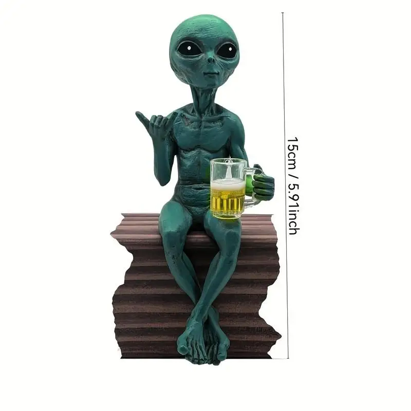 Alien design beer drinking statue, interesting space decoration, alien statue with beer mug, ideal gift for science fiction fans