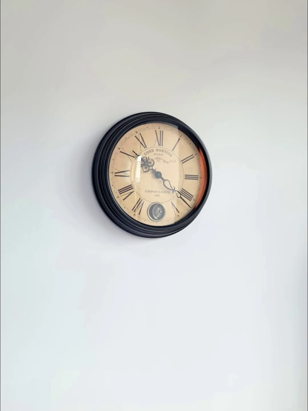 

2022 New Retro Wall Clock Home Light Luxury Wall-mounted Clock Modern Minimalist American Fashion Clock