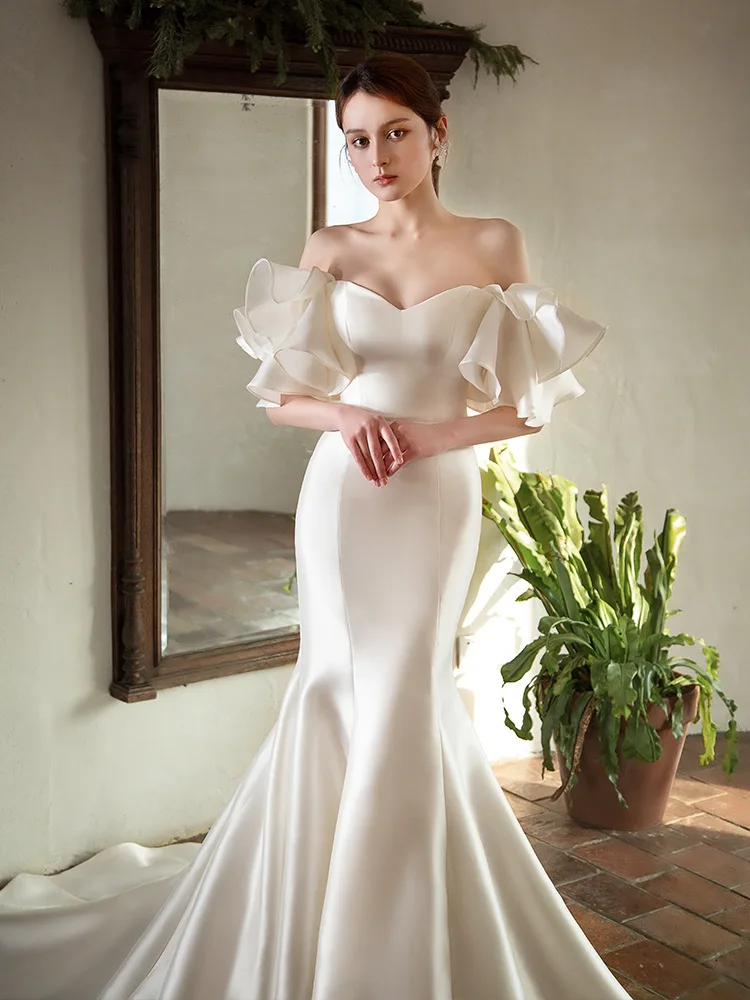 Satin Light Wedding Dress 2022 New Bride's Off Shoulder Backless Sexy Retro Fishtail Simple Atmosphere Elegant Wedding Dress