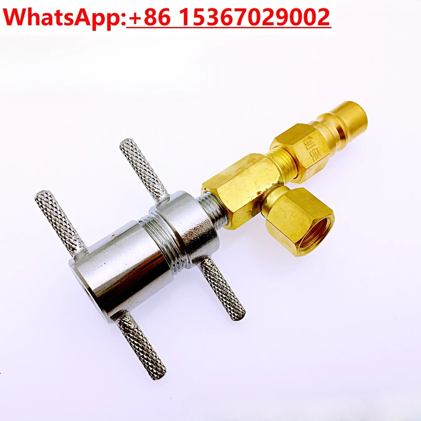 Leak detection and pressure test in refrigeration industry Rotary quick connector with pressure gauge