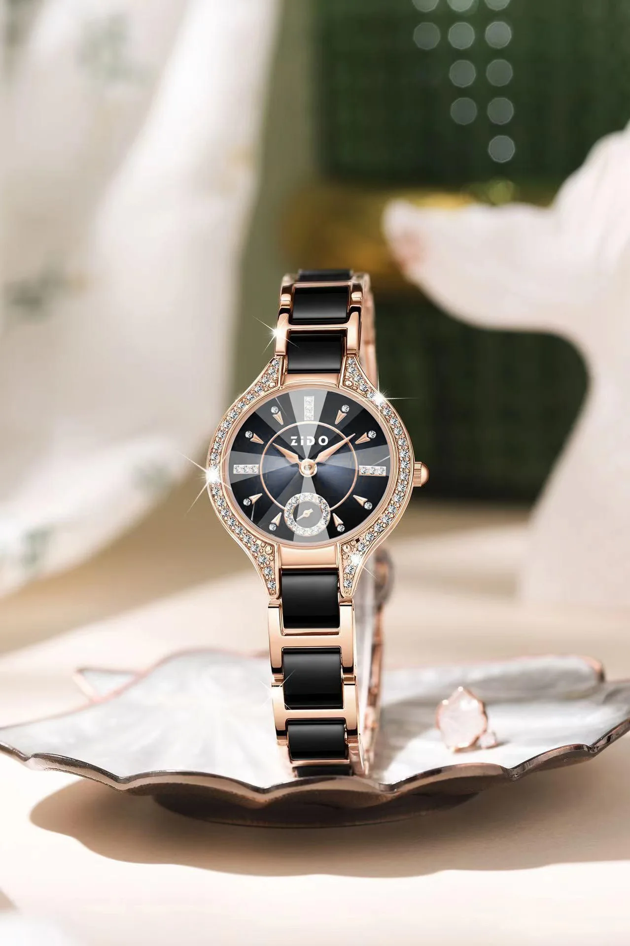 Women’s Luxury Diamond setting leisure Classic Wristwatches fashion sports Waterproof Ladies Watch Simple Female Watch for Women