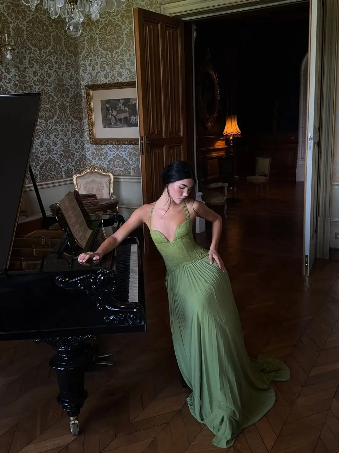 

New Design Sexy Halter Sweetheart Fishbone A Line Draped Evening Dress Backless Lace Up Fashion Charming Prom Formal Party Dress