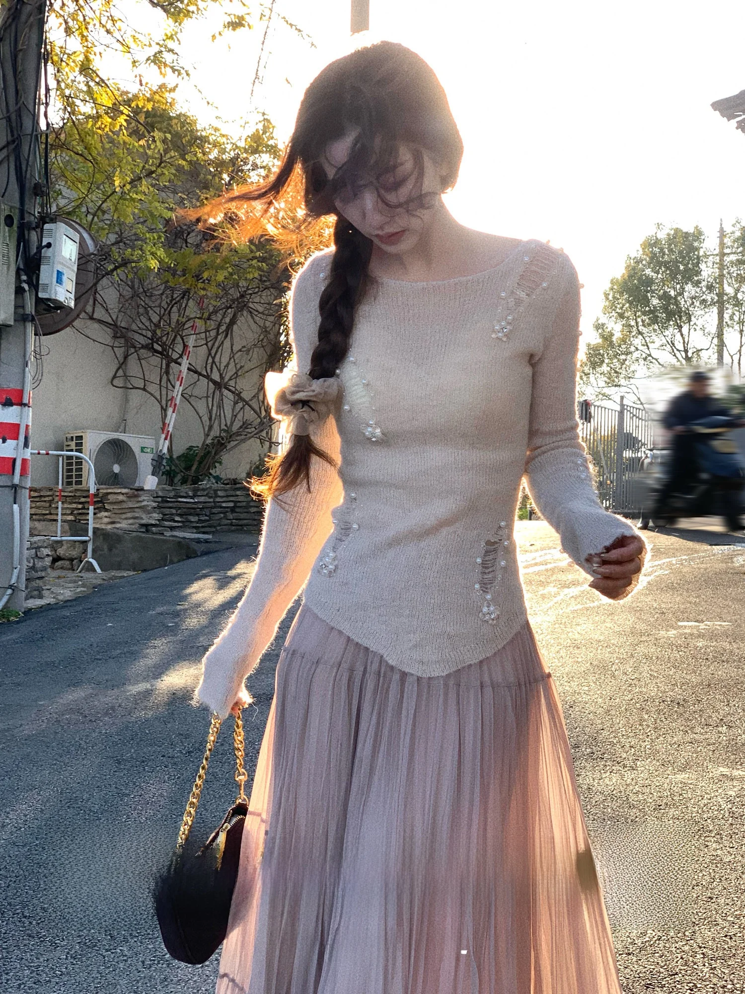 

Irresistibly Ele Knitted Pearl Insert Hollow out Irregular Design Long Sve Women's Inner Wear Top Soft Korean Sle