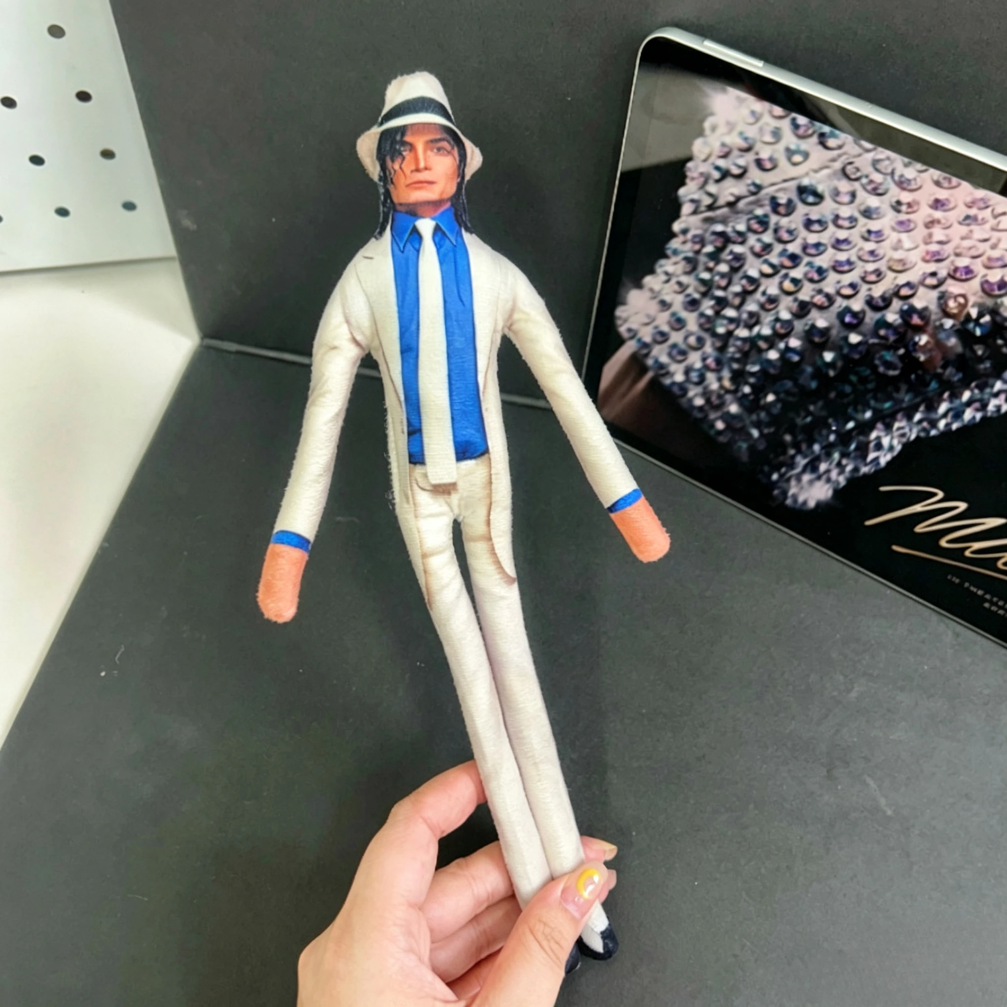 @Michael Jackson Cosplay Prop Doll Pop Abstract Plush Doll Skeleton Poseable MJ Rat Dry Figure Funny Collectible Gift For Fans view 2