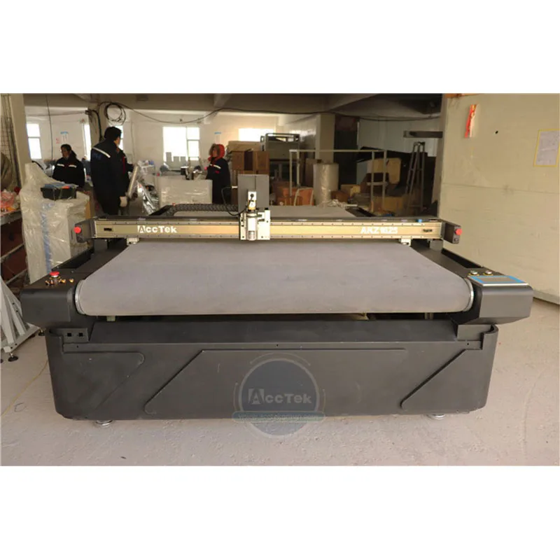 Automatic CNC Garment Apparel Pattern Round Knife Cutter Non-Woven Fabric Textile Cloth Fur Digital Oscillating Knife Cutting
