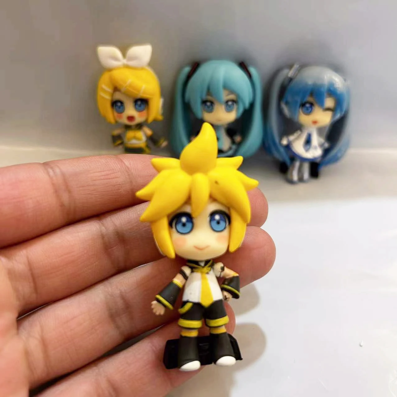 Figurine articulée Hatsune ku Kagamine Rin Len Kawaii, 1 pièce, style aléatoire, 5cm, modèle de renforcement, jouets, poupée, ornements, cadeaux