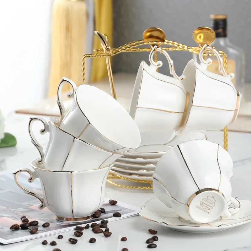 

European Coffee Cups And Saucers Creative Breakfast Water Cups Tea Set Beautiful Small Gift Vaisselle De Luxe Ceramic Tableware