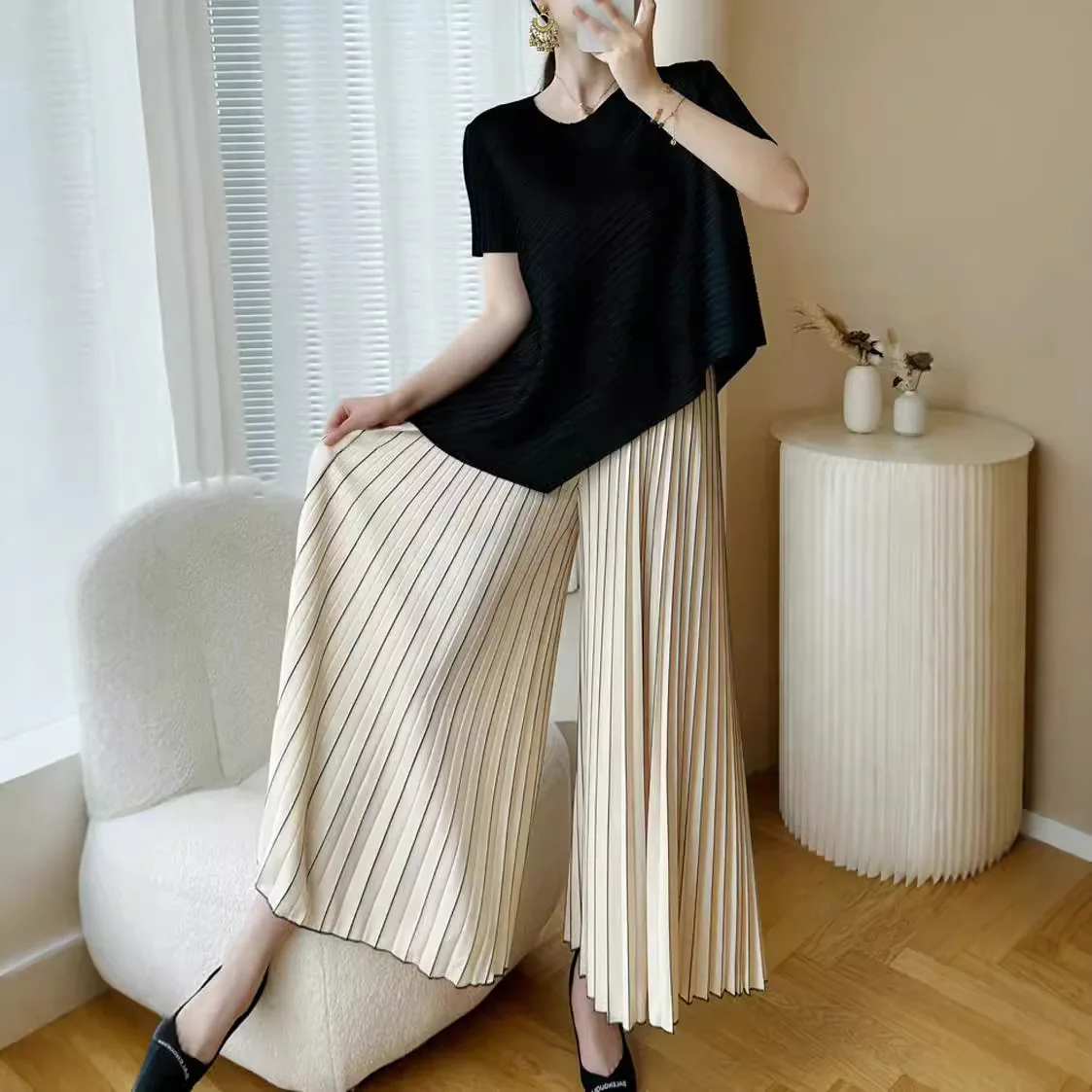 最高品質のイセイミヤケカジュアルパンツ秋の新ファッションプリーツオルガンプリーツプラスサイズパンツハイウエスト薄いプリーツパンツ