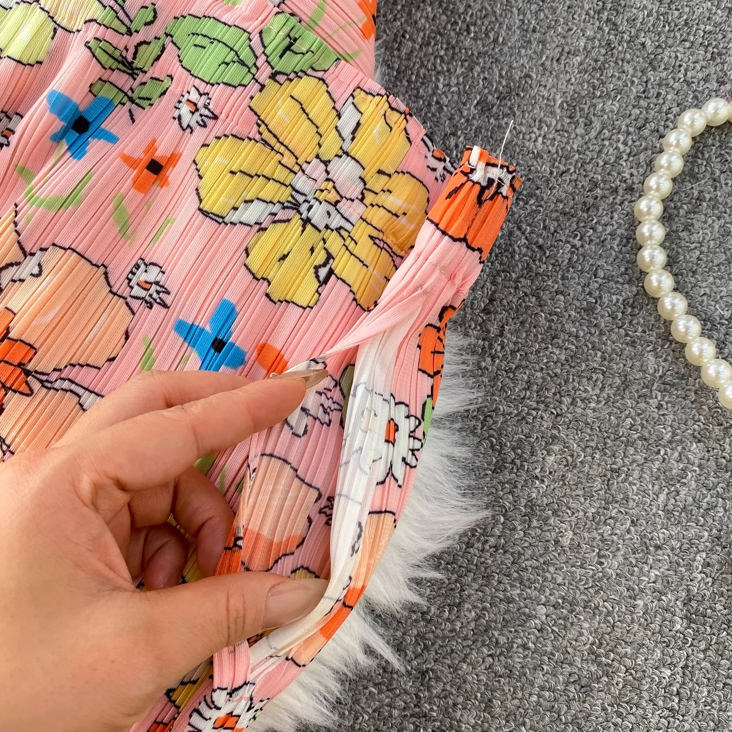 Miyake Plissee Süßer Blumendruck Urlaub 2-teiliges Set Neue Sommer Unregelmäßige ärmellose Weste Lose Tops + Floral Midi Rock Anzüge